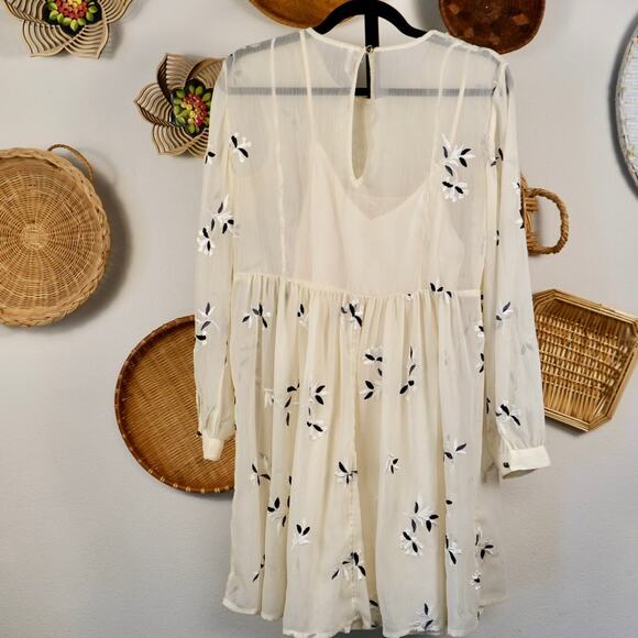 Feather Bone Anthropologie Feuille Embroidered Tunic Dress Ivory Womens Size 8 - Picture 5 of 10